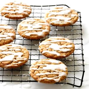 5 Cookies Iced Gingersnap Cookie