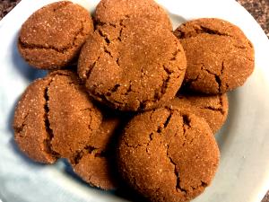 5 cookies Gingersnap Cookies