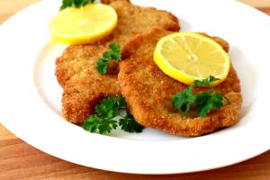 5 oz (140 g) Pork Schnitzel German-Style