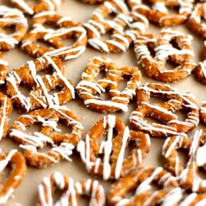 5 pretzels White Chocolate Cinnamon Pretzel Sticks