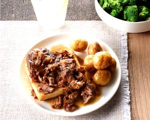 6 oz (170 g) Mini Beef Pot Roast with Gravy