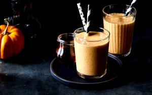 8 fl oz (240 ml) Pumpkin Spice Protein Smoothie