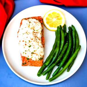 8 oz (227 g) Seafood Stuffed Salmon