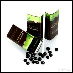 8 pieces (5 g) Chocoiste Dark Chocolate Pearls with Mint