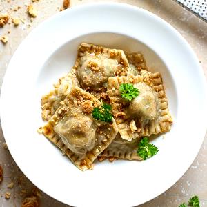 9 pieces Beef Ravioli